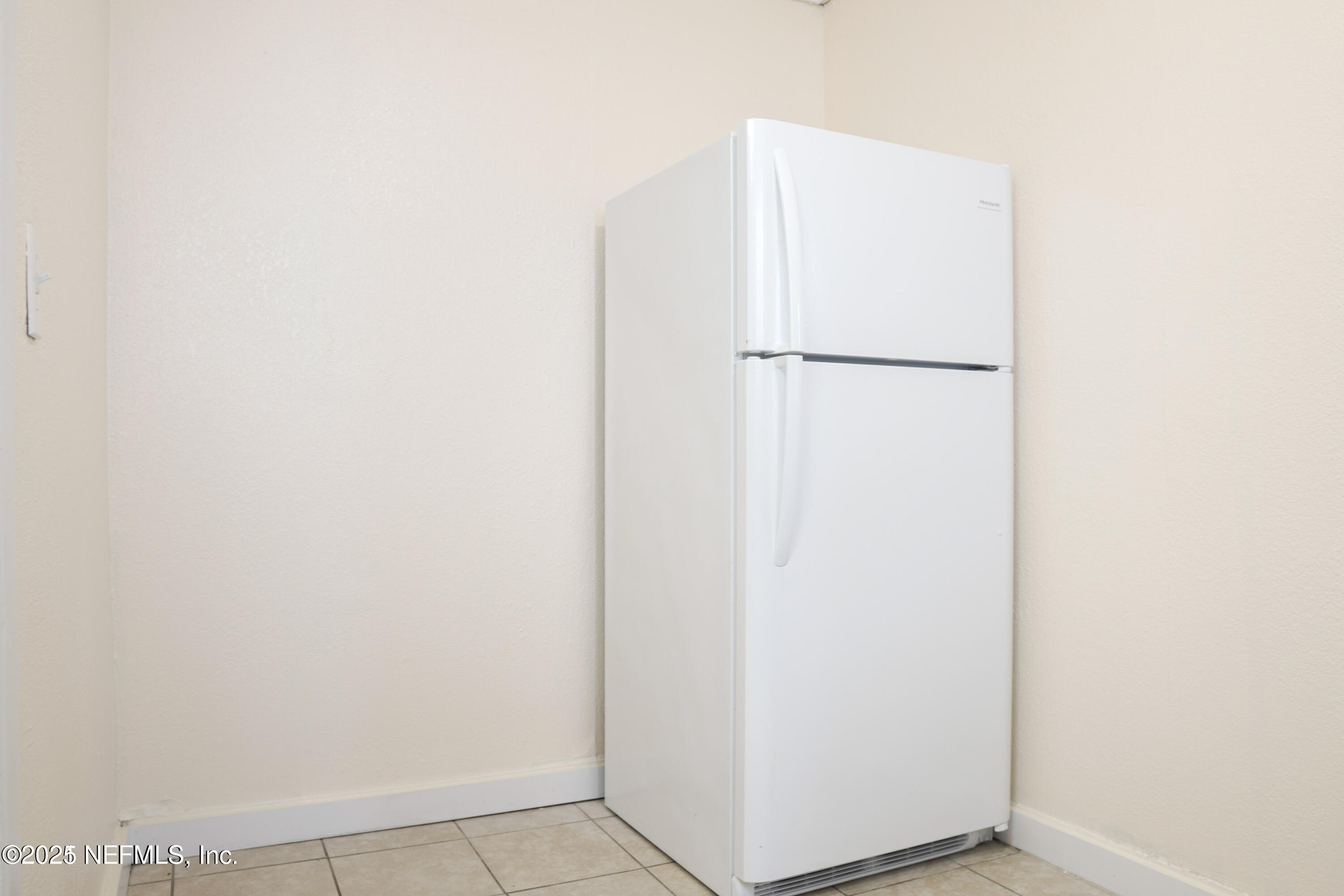 1473 State Street West Jacksonville, FL 32209 - Photo 5 of 12 a close up view of a refrigerator