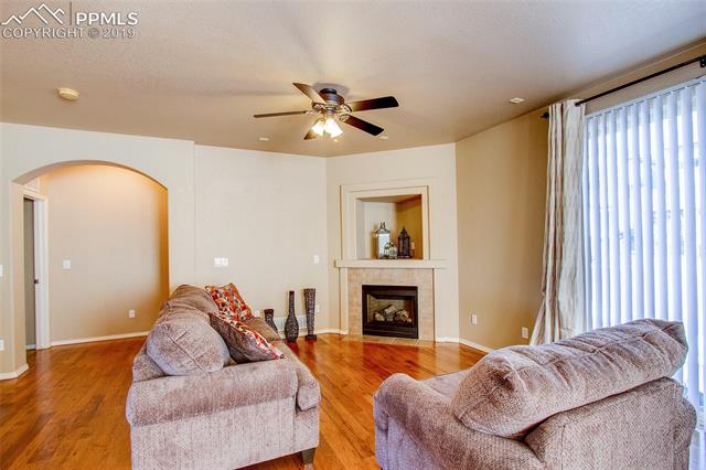 2384 Cinnabar Road Colorado Springs, CO 80921 - Photo 8 of 28 Living room.