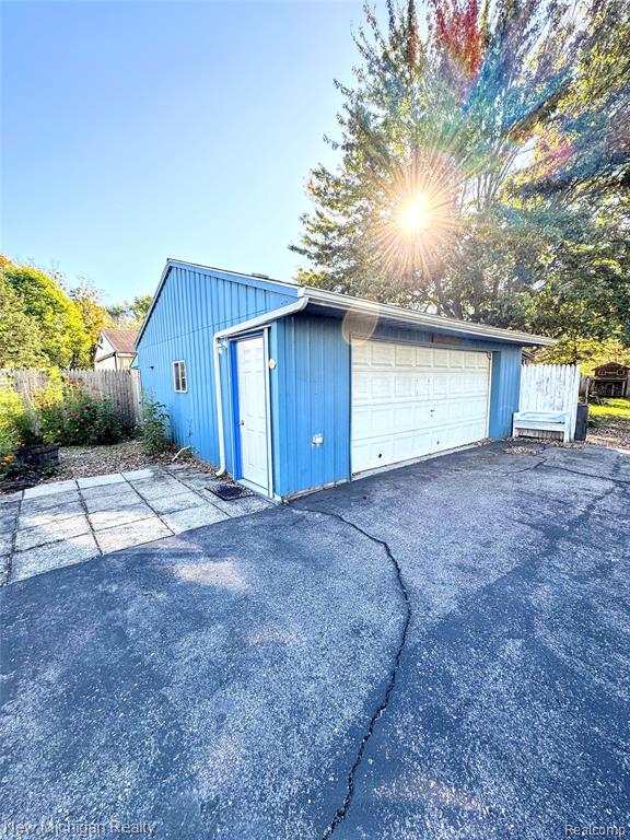1238 South Genesee Road Burton, MI 48509 - Photo 9 of 38