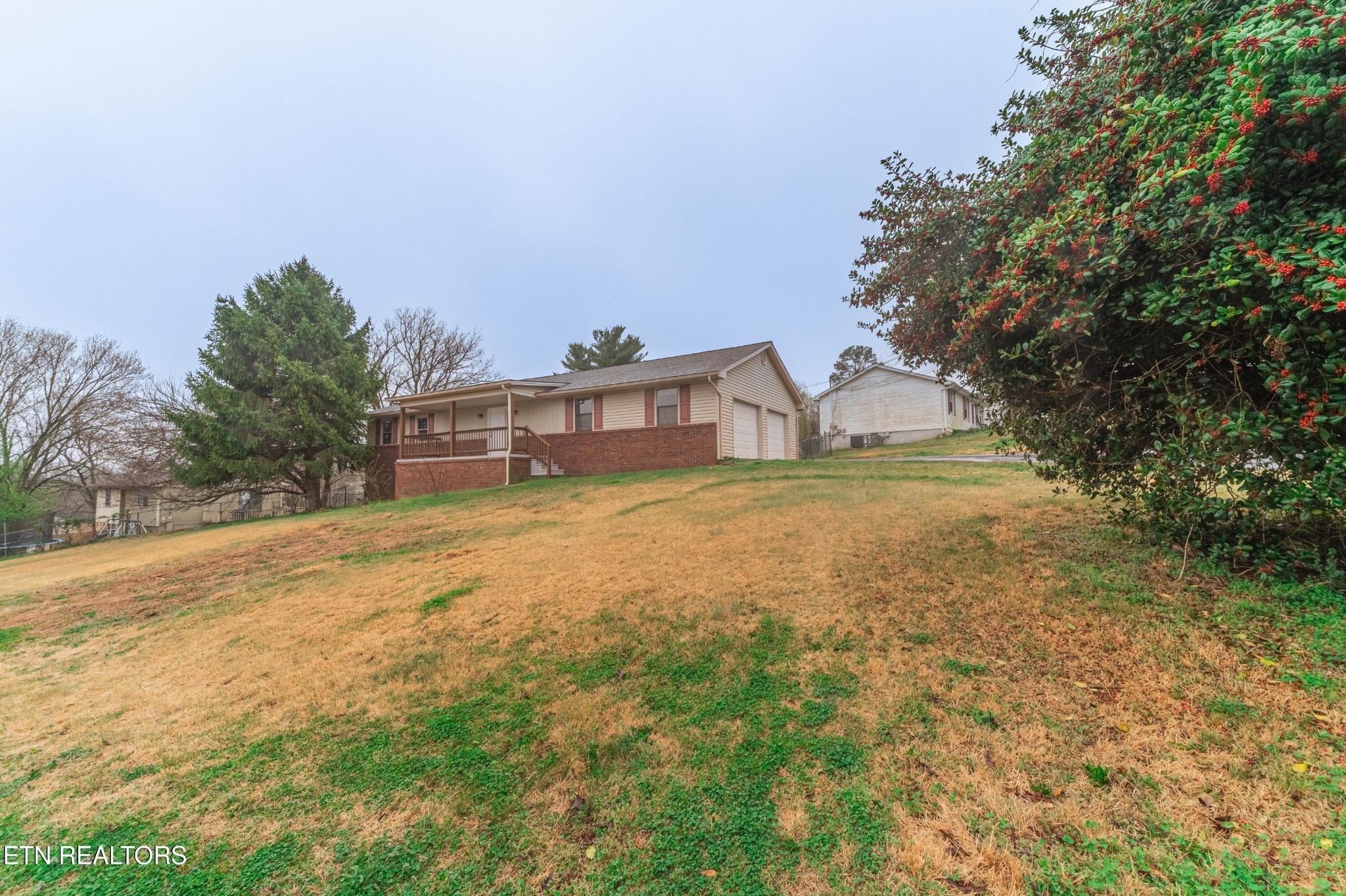 3424 Inverness Road Knoxville, TN 37931 - Photo 2 of 30 Gallery Image 2