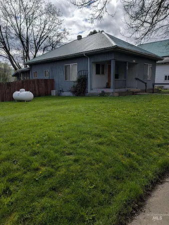 $194,500 | 815 Maple Street, Kamiah, ID 83536
