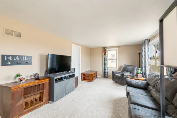 $274,500 | 1105 Madison Street, Little Chute, WI 54140