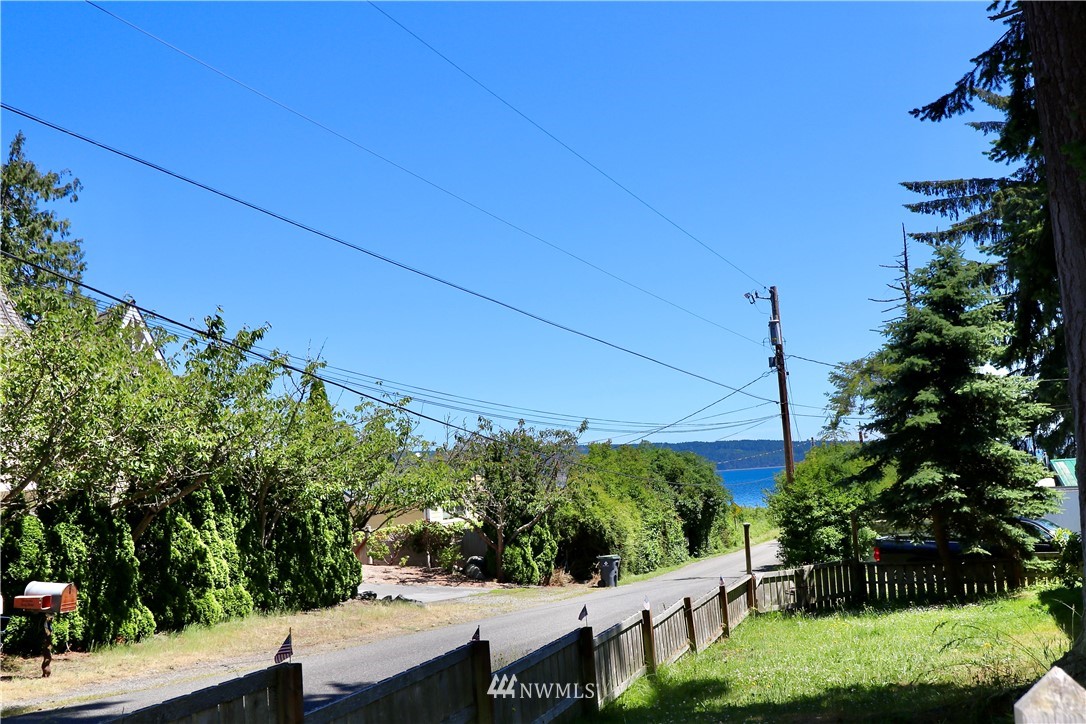 781 Gardiner Beach Road Sequim, WA 98382 - Photo 7 of 39 Gallery Image 7