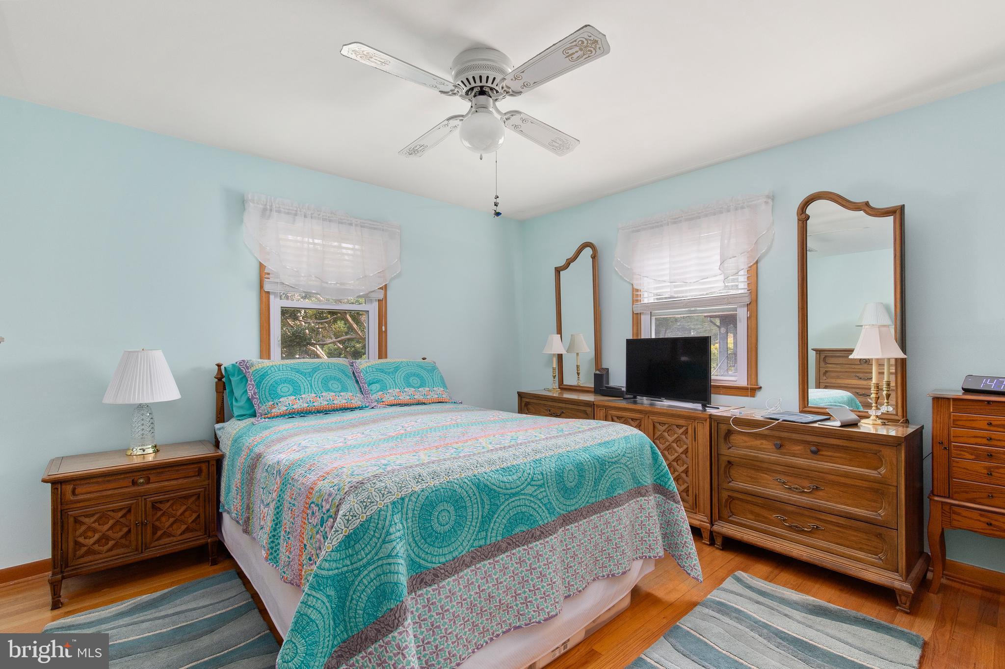 219 Oak Drive Pasadena, MD 21122 - Photo 15 of 43 Primary bedroom