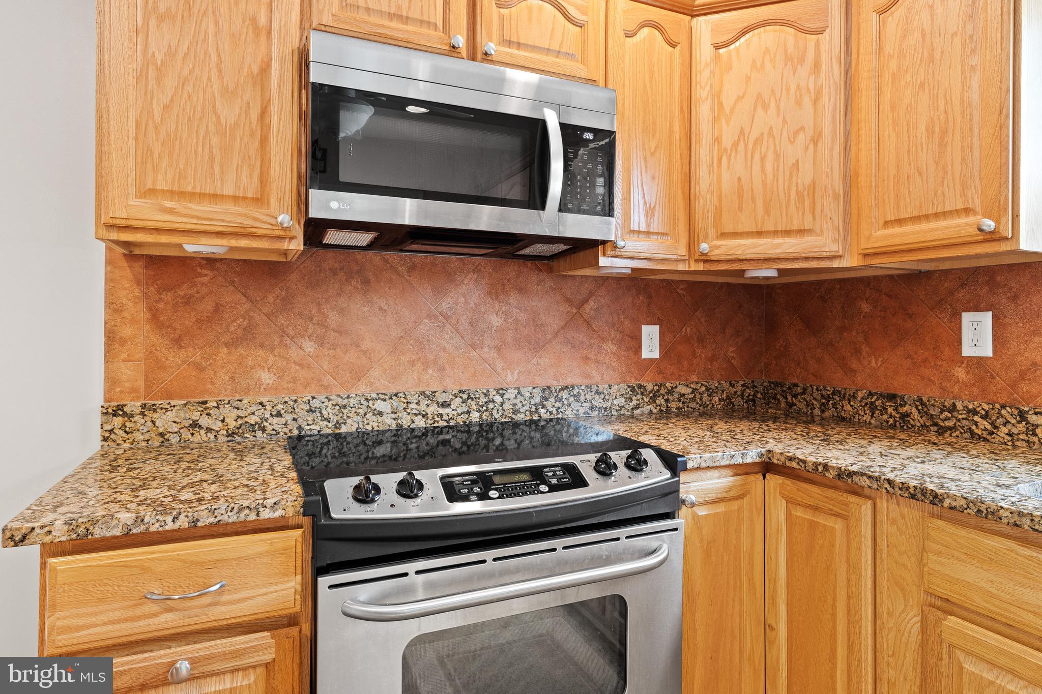 219 Oak Drive Pasadena, MD 21122 - Photo 8 of 43 Kitchen