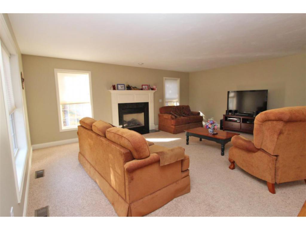 33 Northland Road Windham, NH 03087 - Photo 5 of 18 Gallery Image 5
