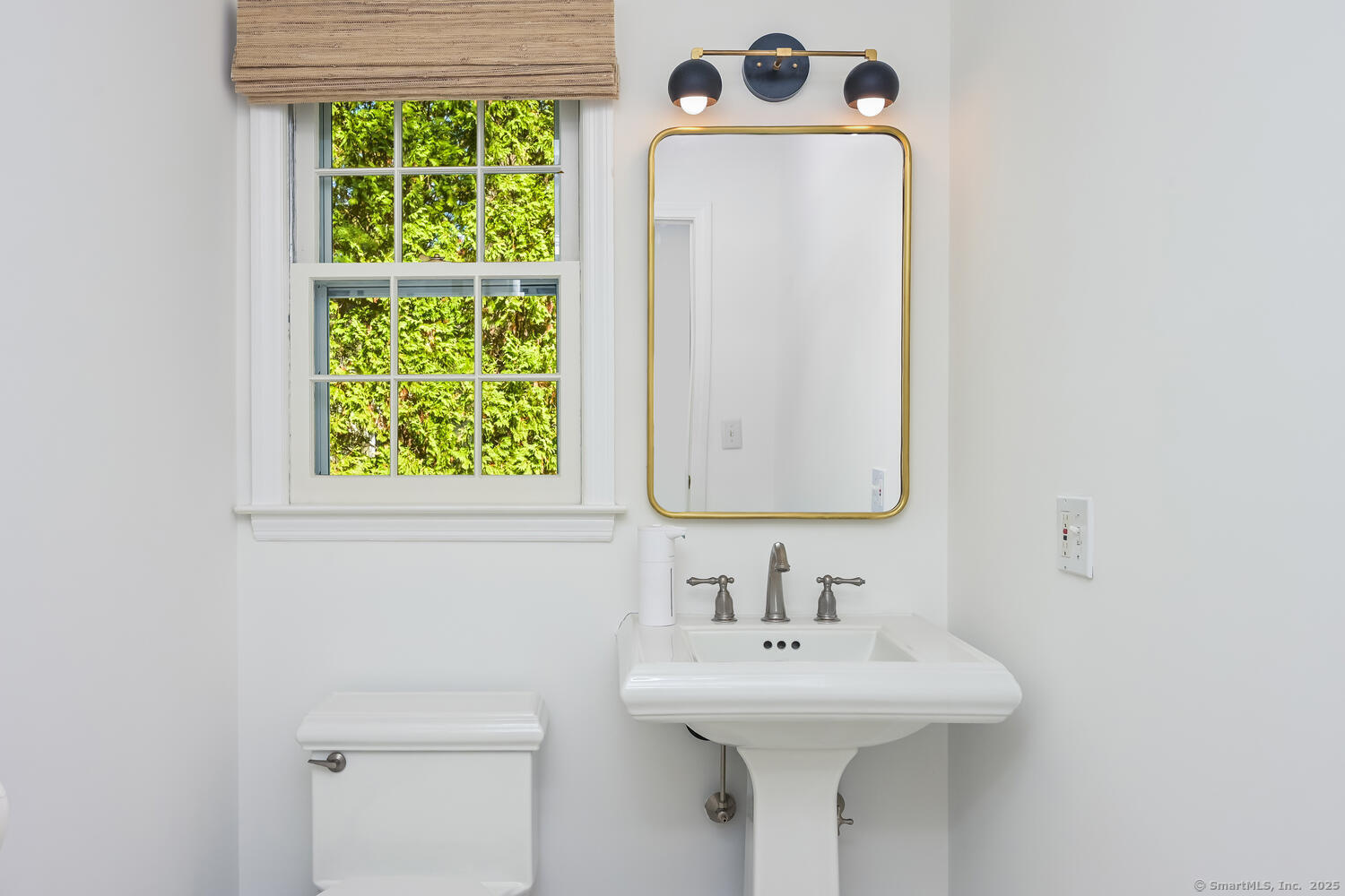 19 Georgian Lane Darien, CT 06820 - Photo 14 of 40