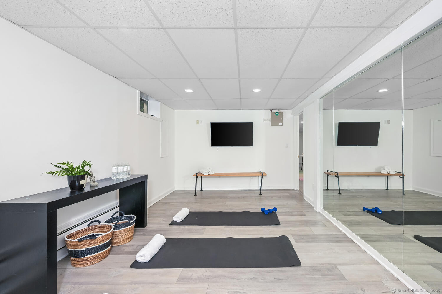 19 Georgian Lane Darien, CT 06820 - Photo 28 of 40