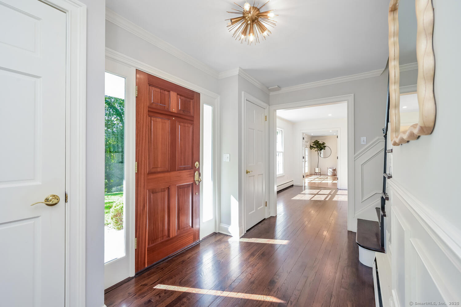 19 Georgian Lane Darien, CT 06820 - Photo 3 of 40