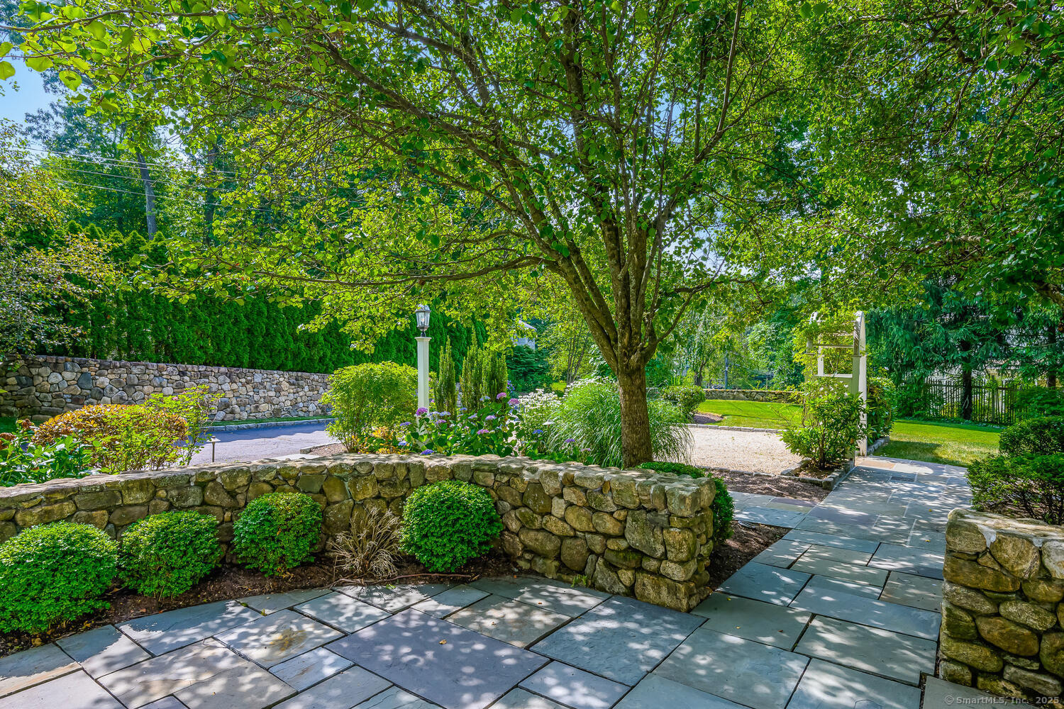 19 Georgian Lane Darien, CT 06820 - Photo 31 of 40