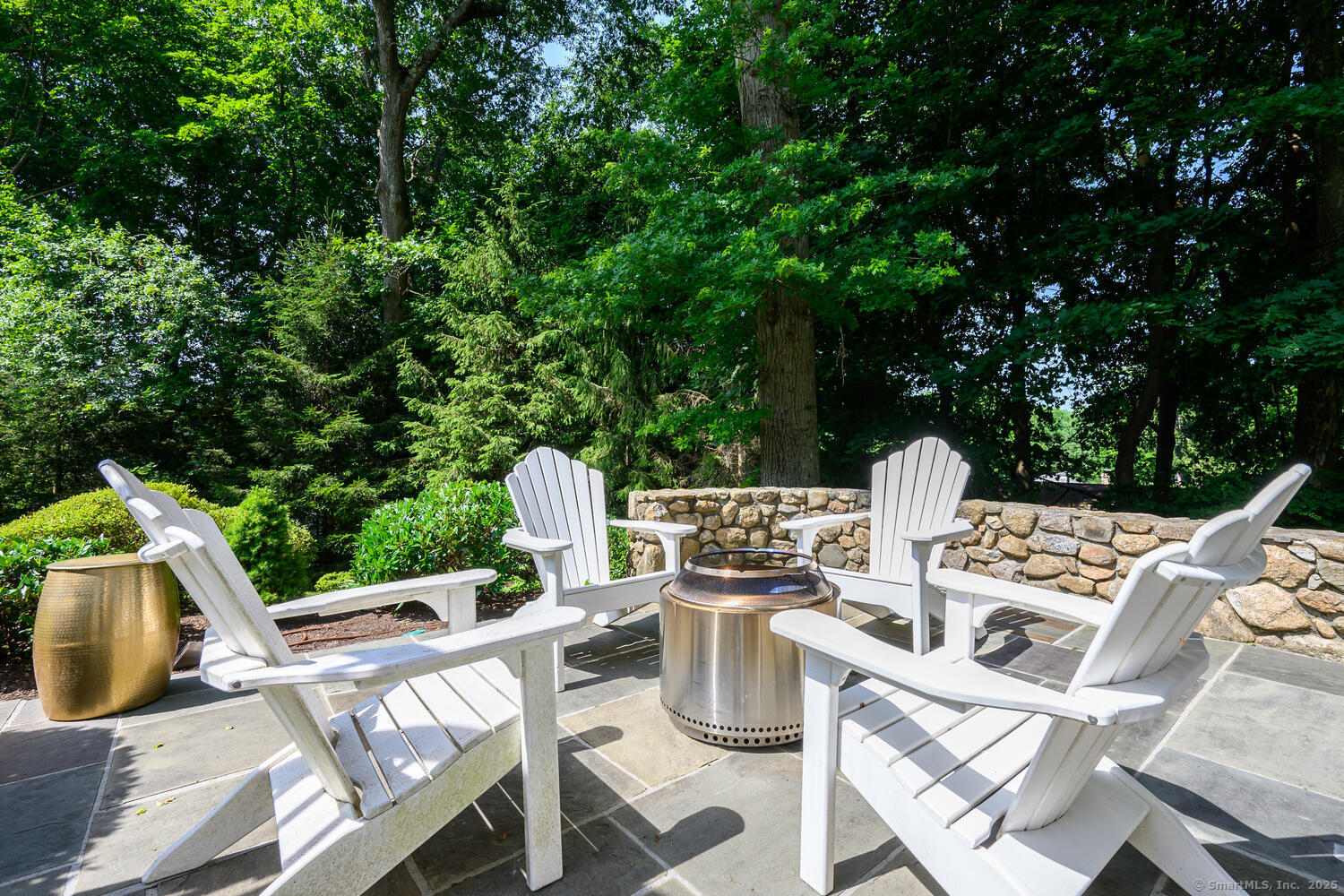 19 Georgian Lane Darien, CT 06820 - Photo 33 of 40