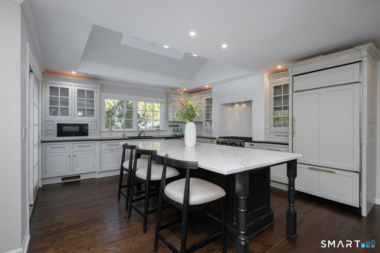 19 Georgian Lane Darien, CT 06820 - Photo 5 of 40