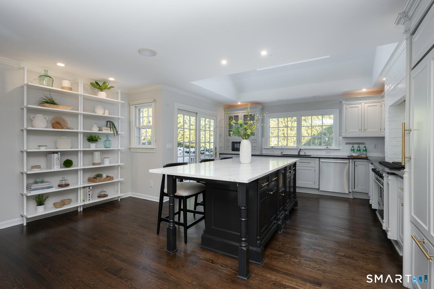 19 Georgian Lane Darien, CT 06820 - Photo 6 of 40