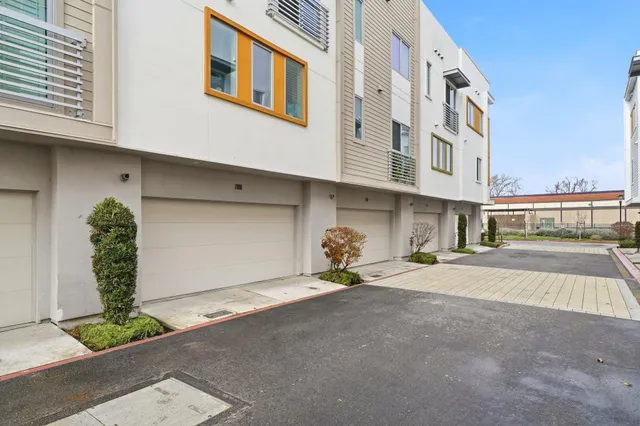 $999,999 | 7906 Regional Common, Dublin, CA 94568