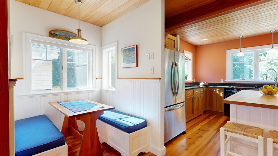 29 Boulder Hill Road Tenants Harbor, ME 04860 - Photo 15 of 90 Informal Dining Area in Kitchen