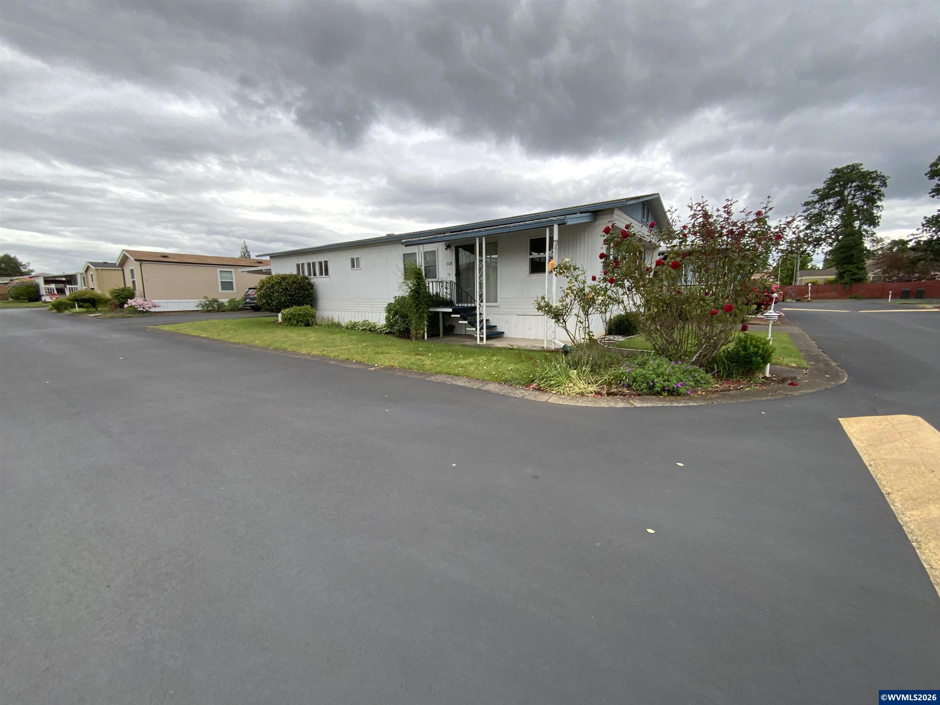 4940 Sunnyside Road Southeast, Unit F1 Salem, OR 97302 - Photo 2 of 21