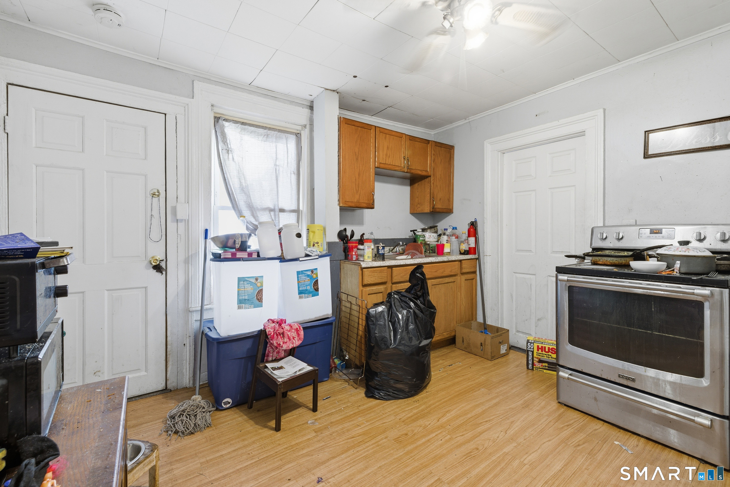 16 Highland Avenue Waterbury, CT 06708 - Photo 5 of 8