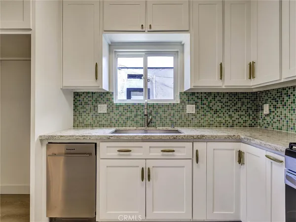 $649,950 | 1204 East Smith Place, Long Beach, CA 90806