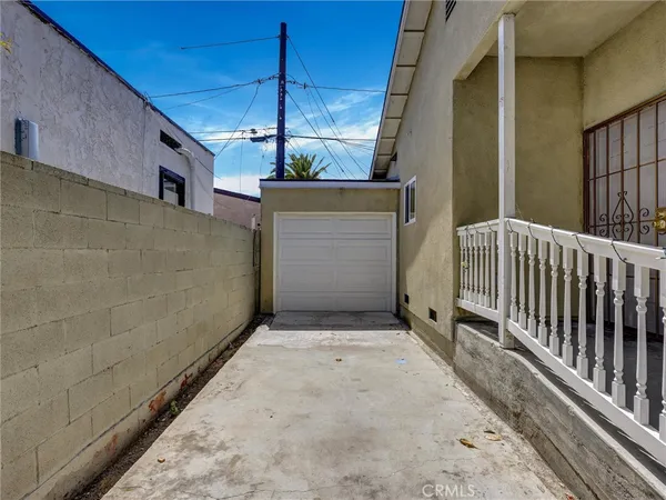 $649,950 | 1204 East Smith Place, Long Beach, CA 90806