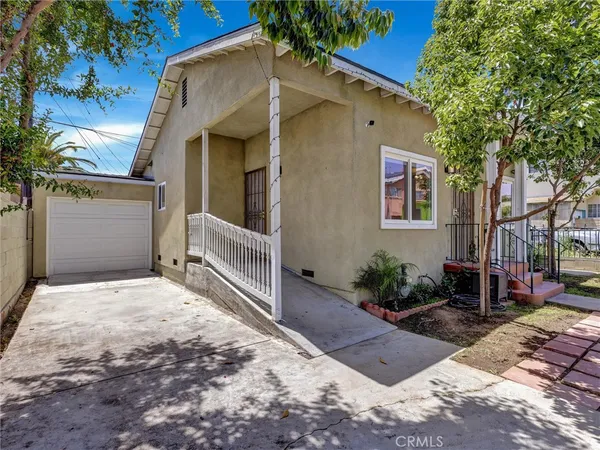 $649,950 | 1204 East Smith Place, Long Beach, CA 90806