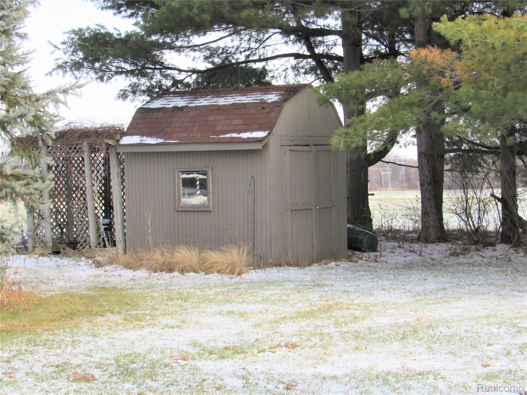 10366 Potter Road Flushing, MI 48433 - Photo 15 of 18 IMG_2500.JPG