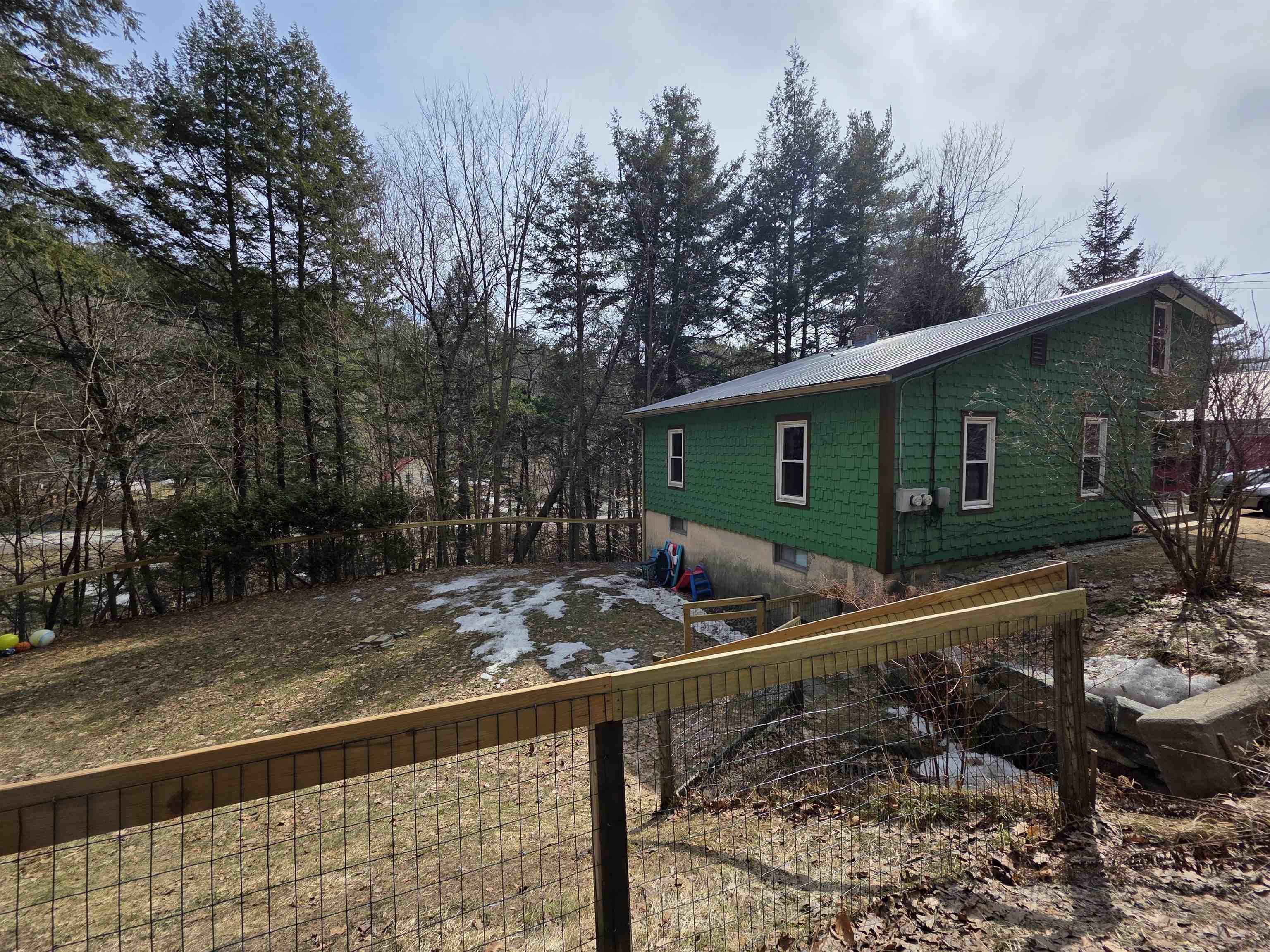 107 Litchfield Street Springfield, VT 05156 - Photo 4 of 30