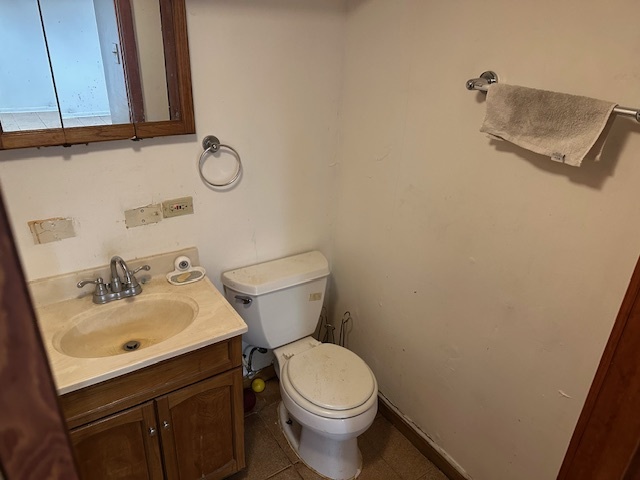 519 North Forest Avenue Mount Prospect, IL 60056 - Photo 16 of 20 a bathroom with a sink and a toilet