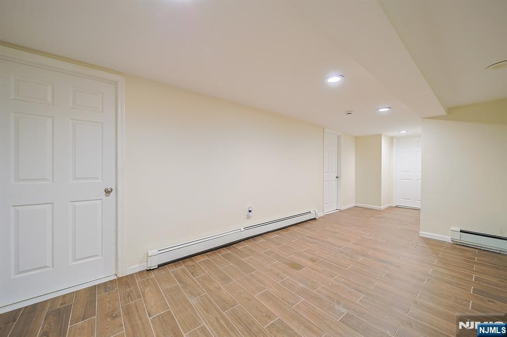 586 Hillside Street Ridgefield, NJ 07657 - Photo 40 of 46