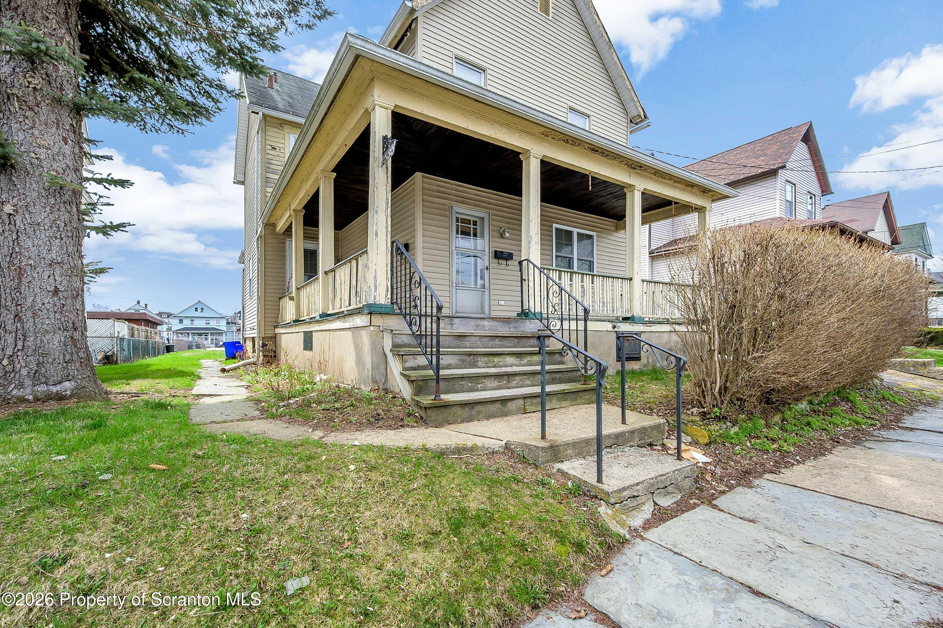 1535 Bulwer Street Scranton, PA 18504 - Photo 1 of 28 Bulwer