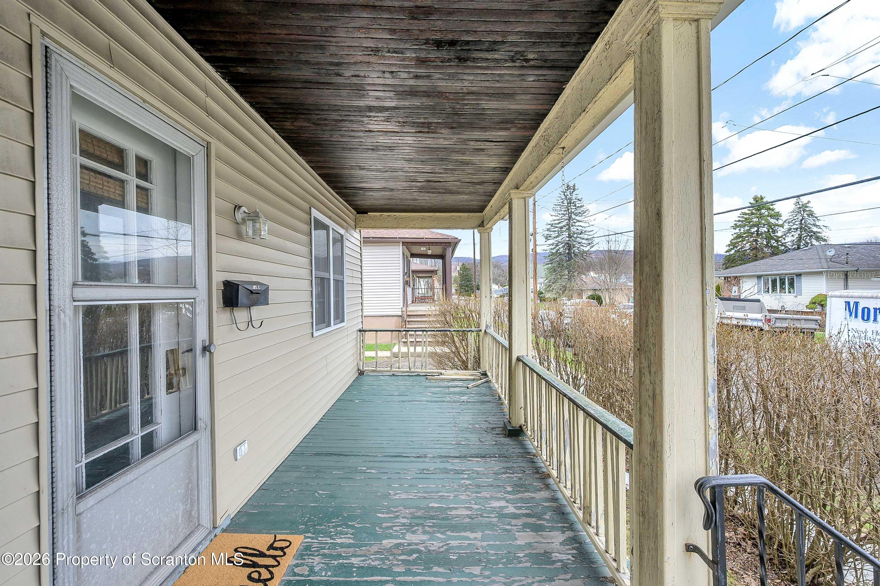 1535 Bulwer Street Scranton, PA 18504 - Photo 4 of 28 Bulwer -4