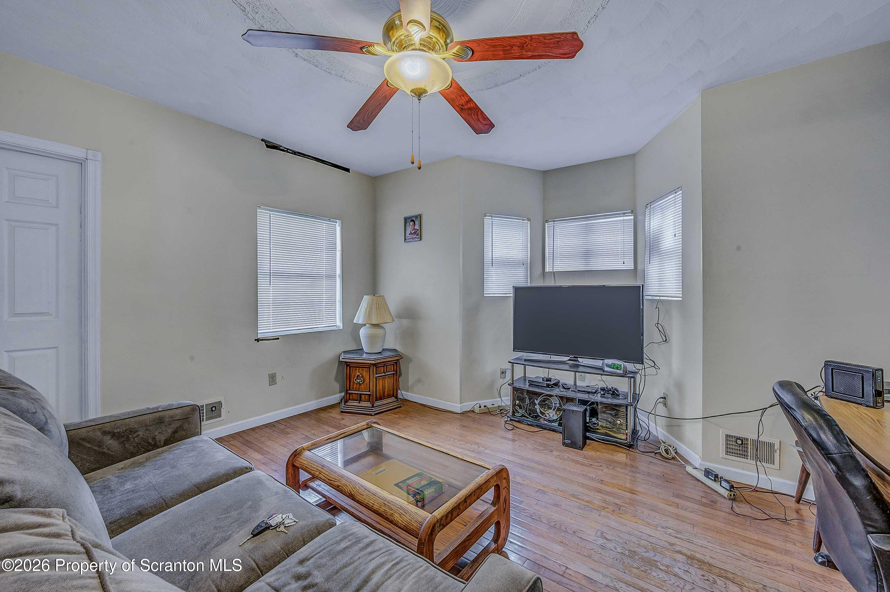 1535 Bulwer Street Scranton, PA 18504 - Photo 9 of 28 Bulwer -9