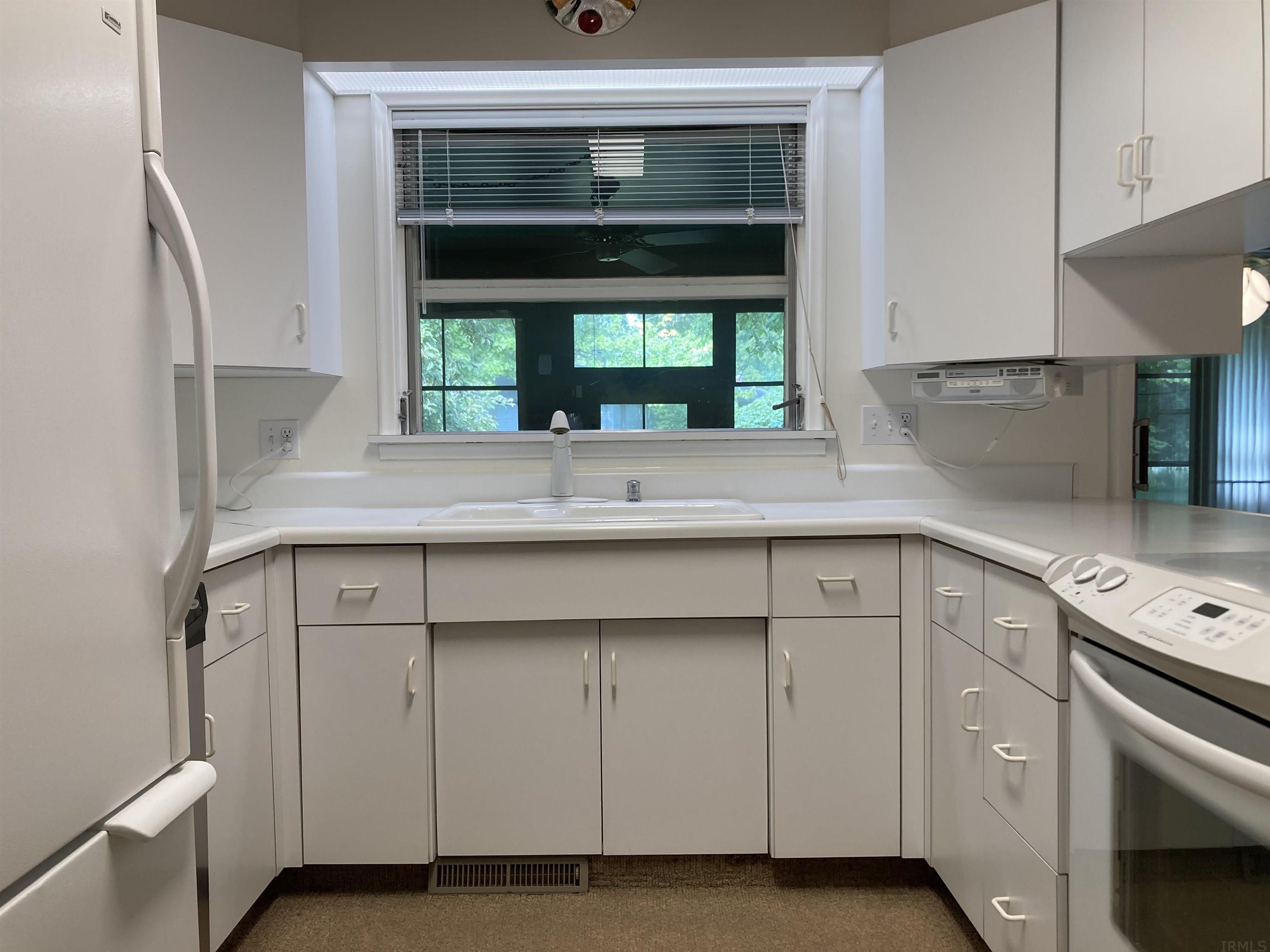 4021 Reed Road Fort Wayne, IN 46815 - Photo 13 of 36 Gallery Image 13