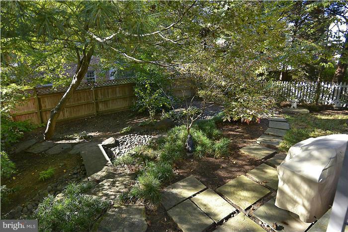 9206 Saybrook Avenue Silver Spring, MD 20901 - Photo 30 of 30 a picture of yard