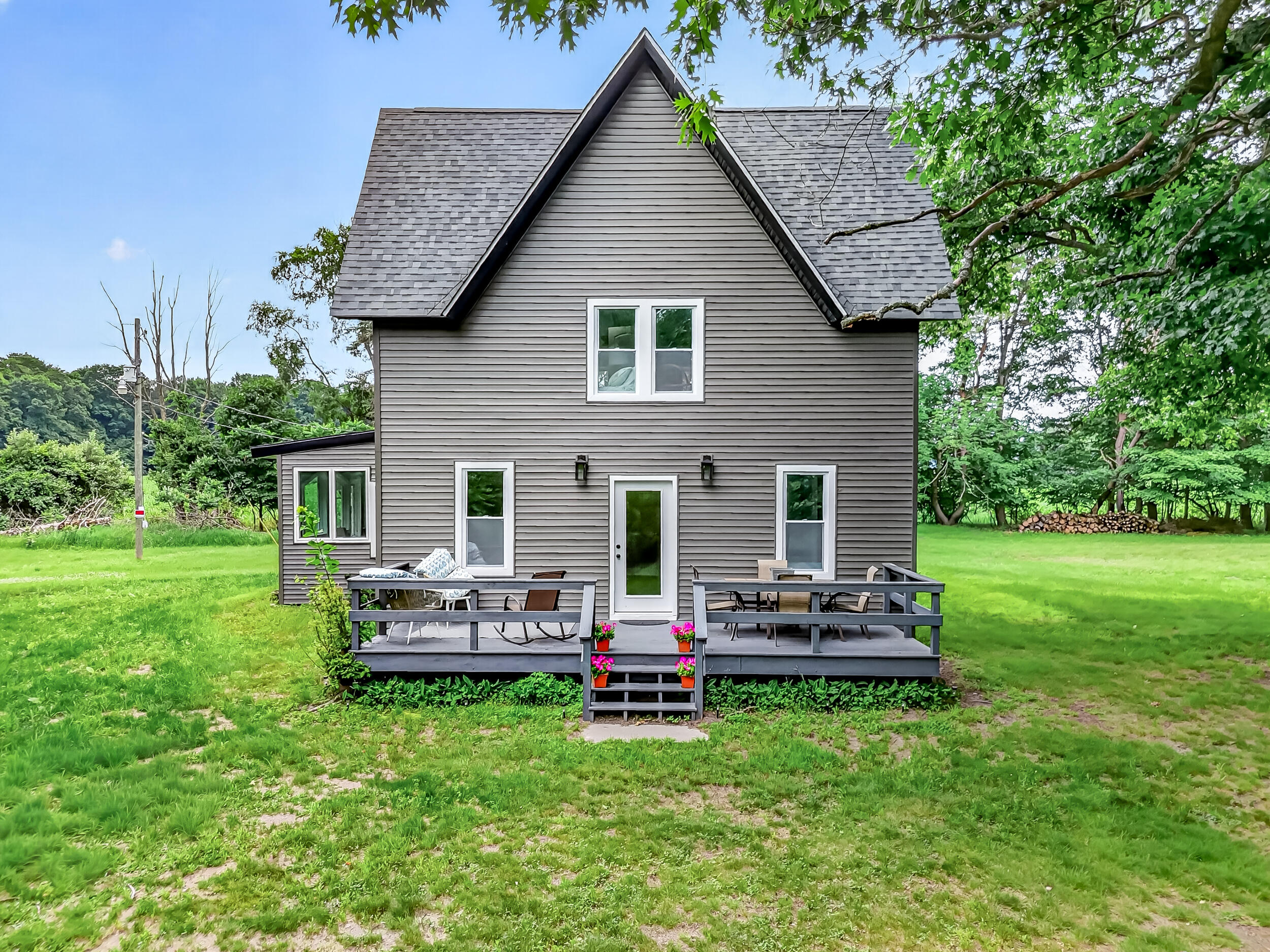 7107 West Webster Road Montague, MI 49437 - Photo 4 of 65 7107 W Webster-57