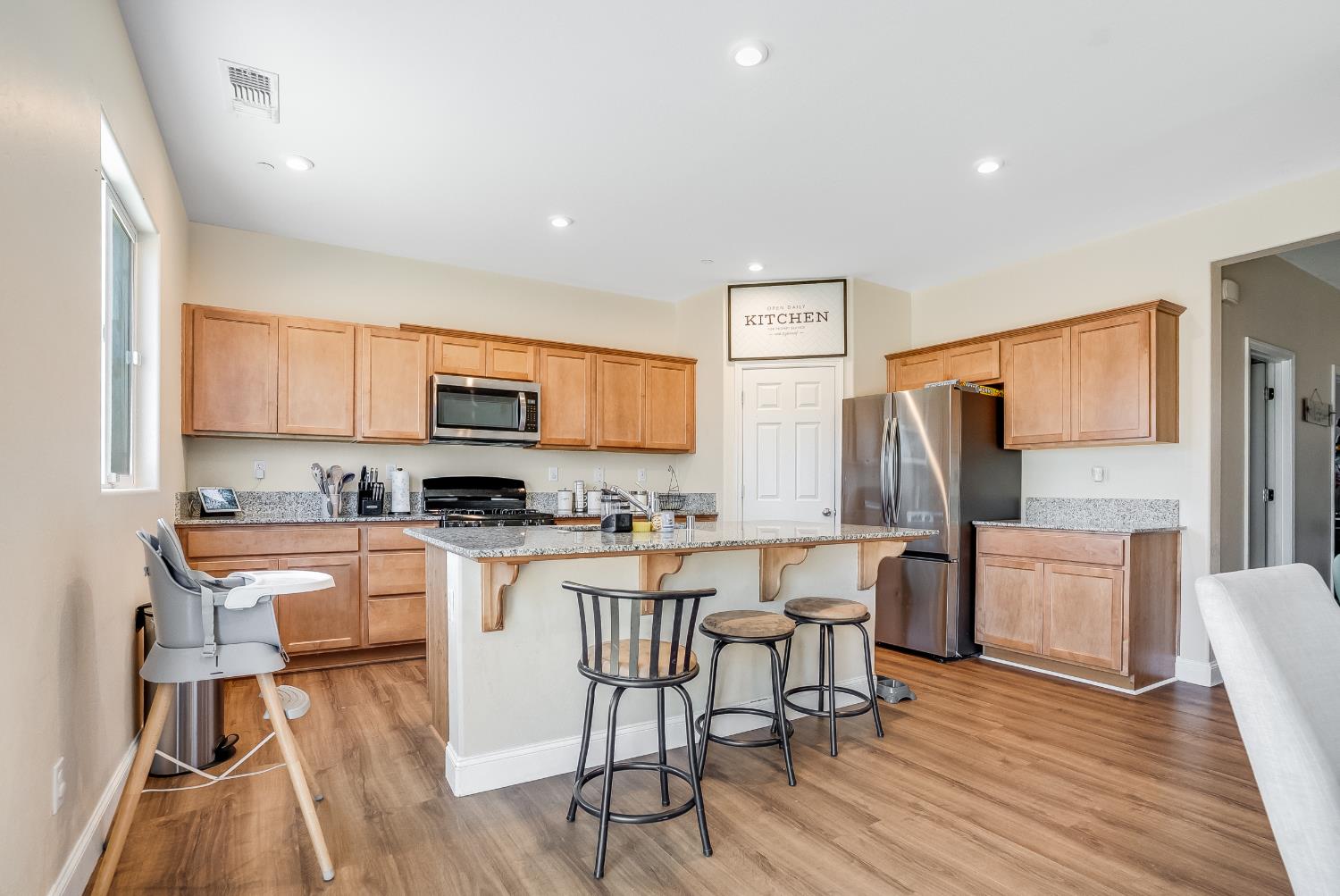 1869 East Gum Avenue Reedley, CA 93654 - Photo 13 of 27