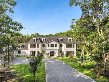 $4,859,000 | 3360 Wunneweta Road, Cutchogue, NY 11935