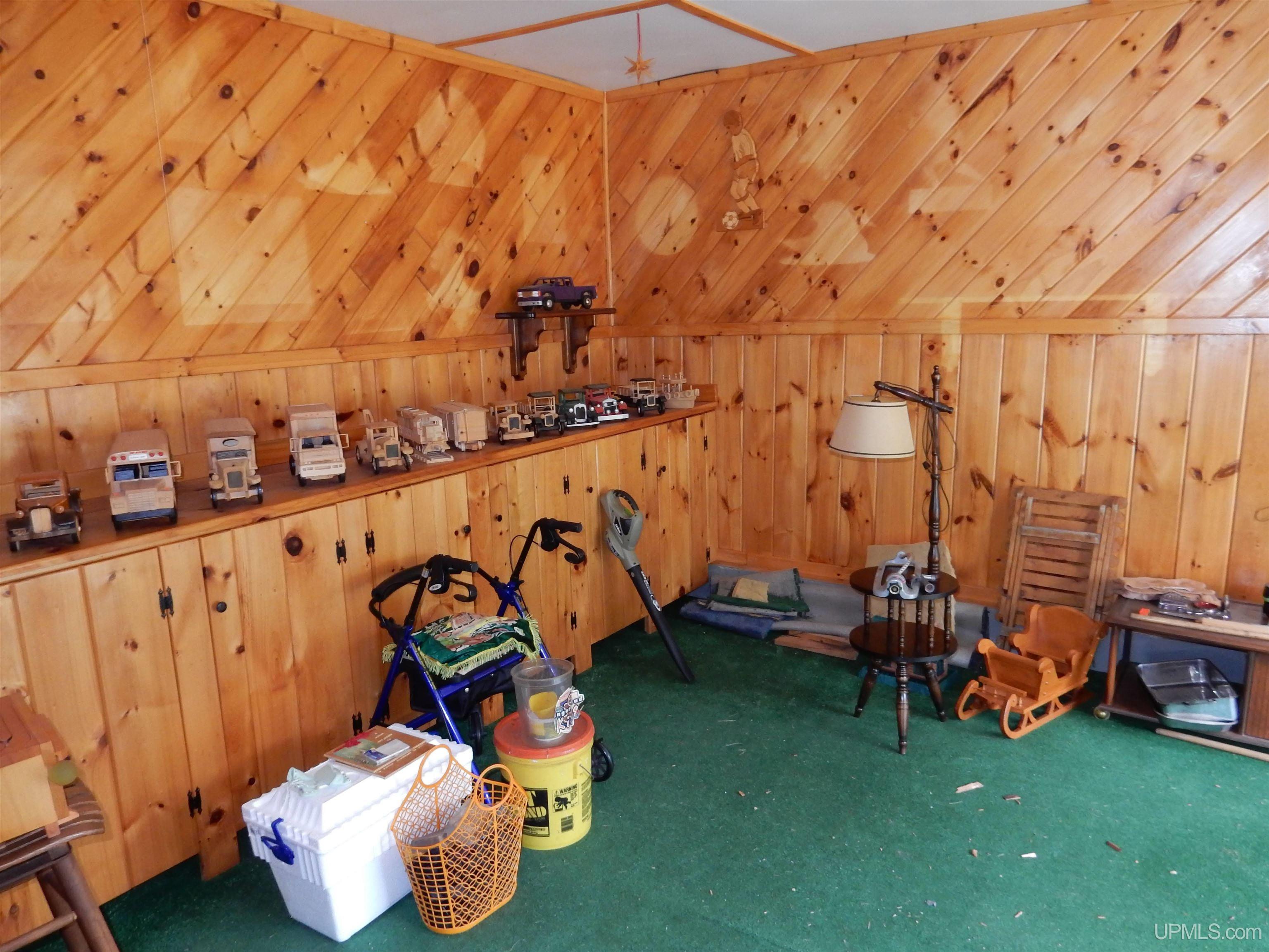 466 Hubble Road Manistique, MI 49854 - Photo 6 of 16 Gallery Image 6