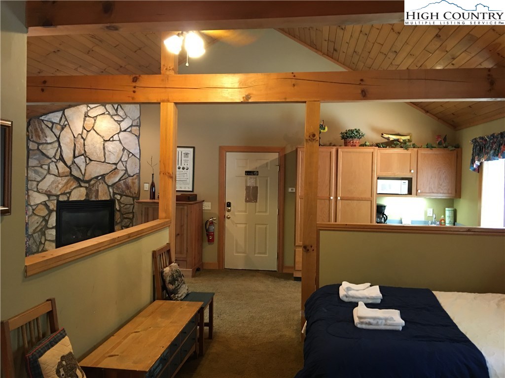 148-1 Upper Fiddlestix Boone, NC 28607 - Photo 13 of 19 Gallery Image 13