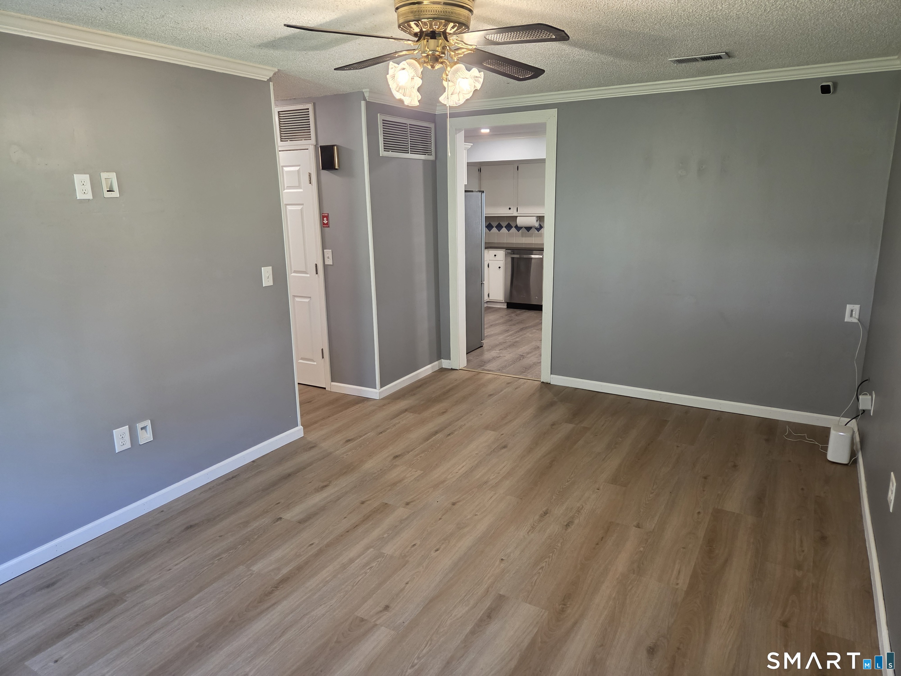 55 Circle Drive Wallingford, CT 06492 - Photo 3 of 15 Gallery Image 3