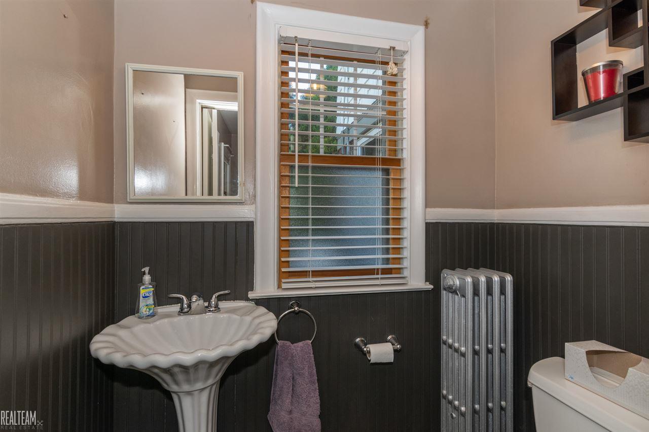 437 Moran Road Grosse Pointe Farms, MI 48236 - Photo 16 of 22