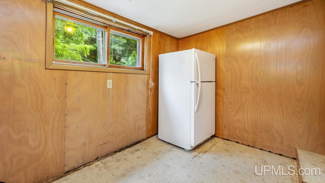 3826 L 15 Escanaba, MI 49829 - Photo 14 of 32