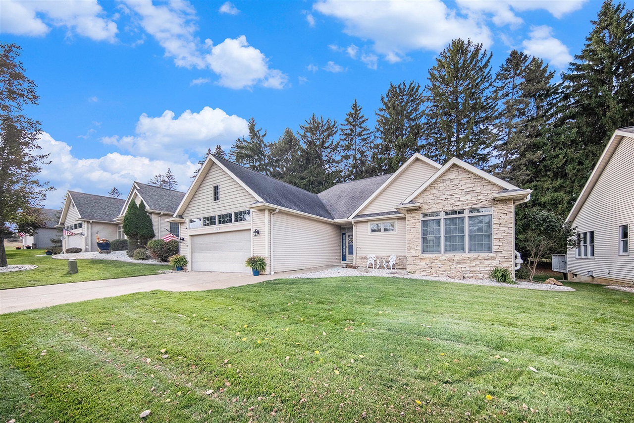 2974 Countryside Lane Jackson, MI 49203 - Photo 2 of 26