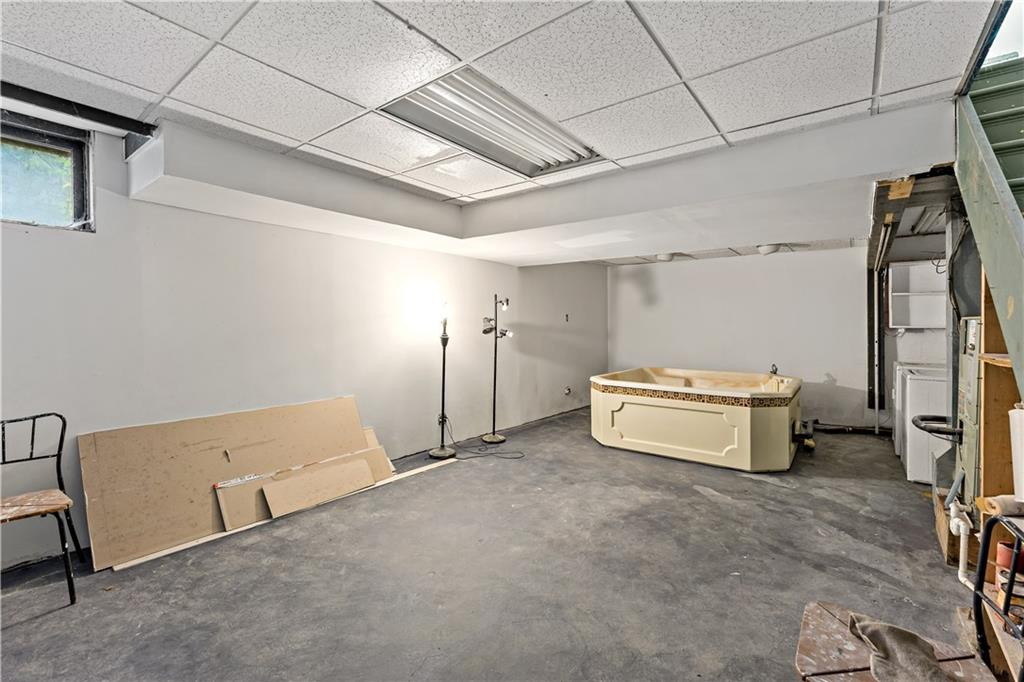 216 Catalpa Place Pittsburgh, PA 15228 - Photo 25 of 43 a room with a storage and utility