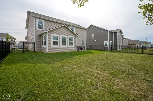 $2,450 | 6810 Birmingham Avenue, McCordsville, IN 46055