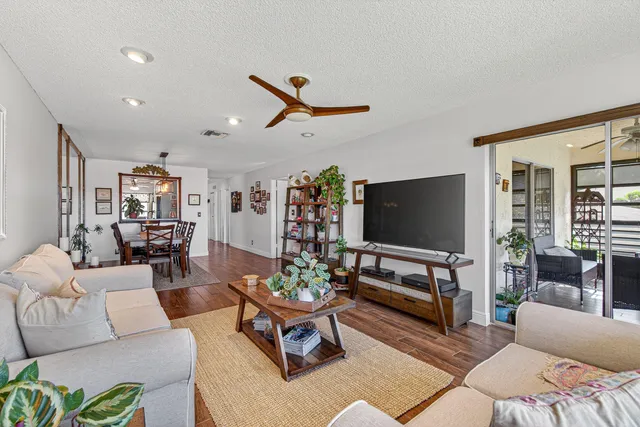 $249,900 | 13465 Fishtail Palm Court, Unit D, Delray Beach, FL 33484