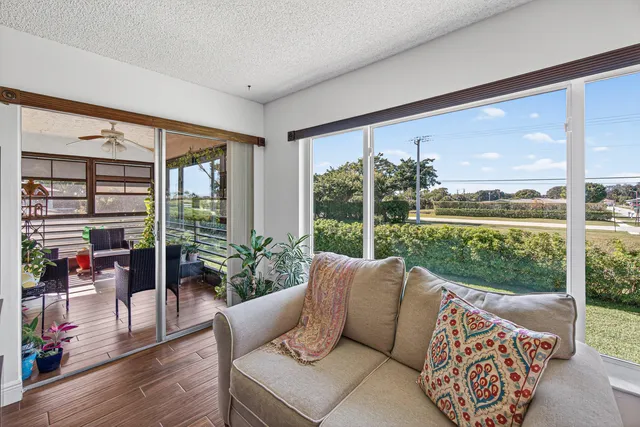 $249,900 | 13465 Fishtail Palm Court, Unit D, Delray Beach, FL 33484