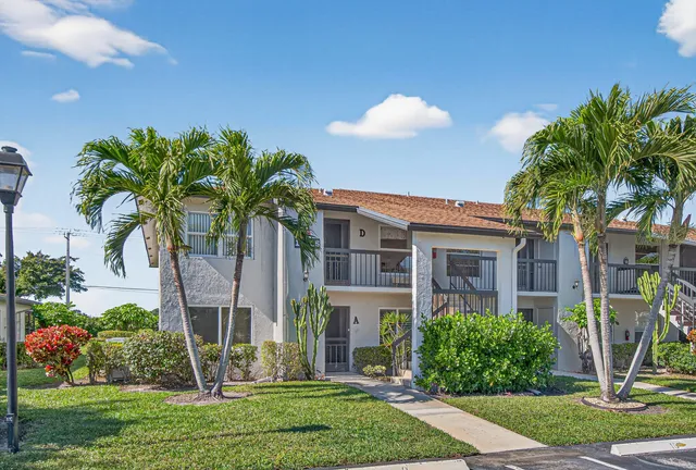 $249,900 | 13465 Fishtail Palm Court, Unit D, Delray Beach, FL 33484