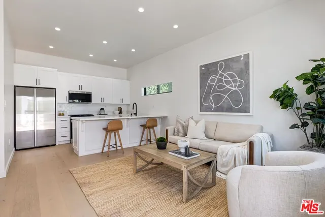 $11,000 | 3364 Garden Avenue, Los Angeles, CA 90039