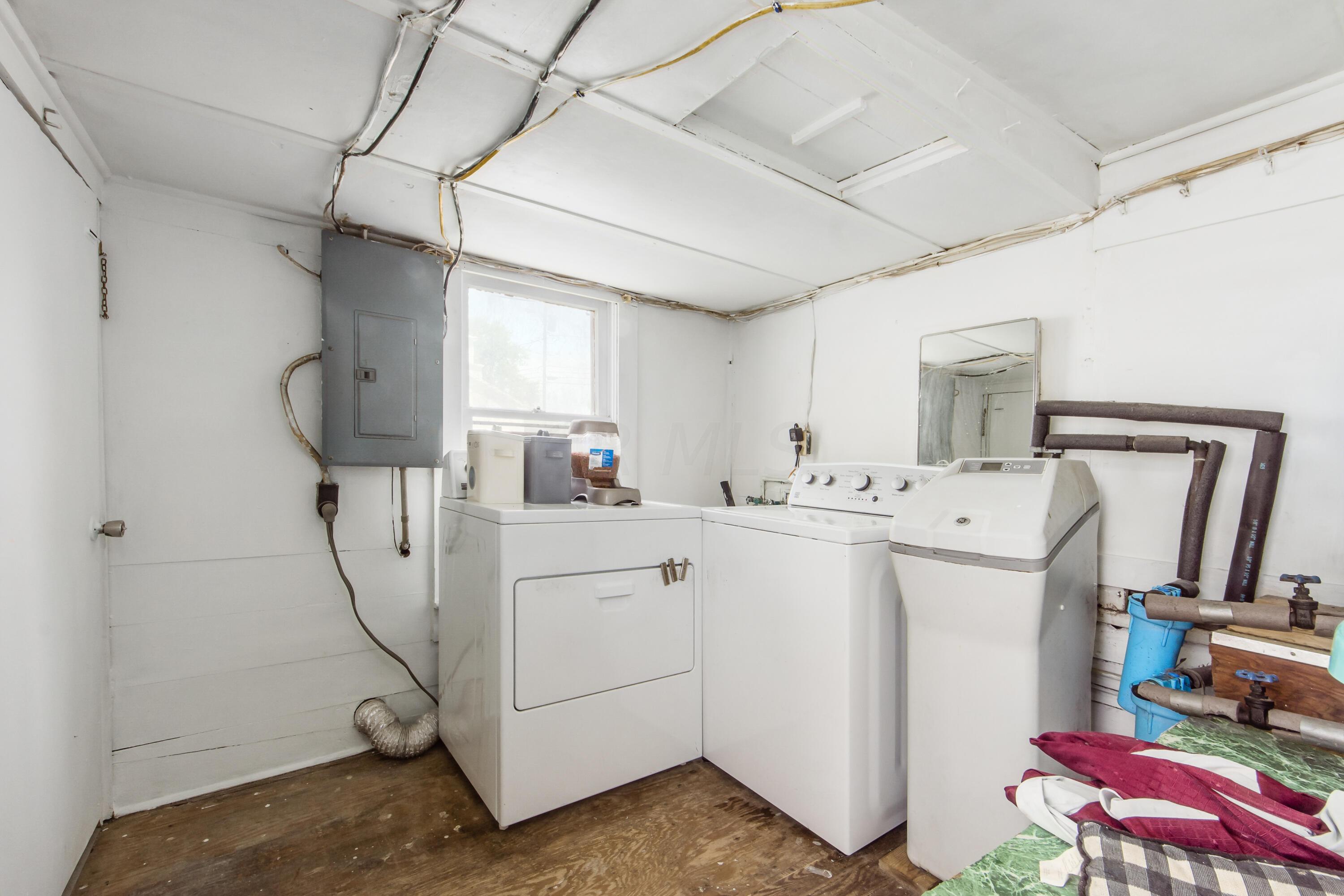 41 North High Street Croton, OH 43013 - Photo 8 of 11
