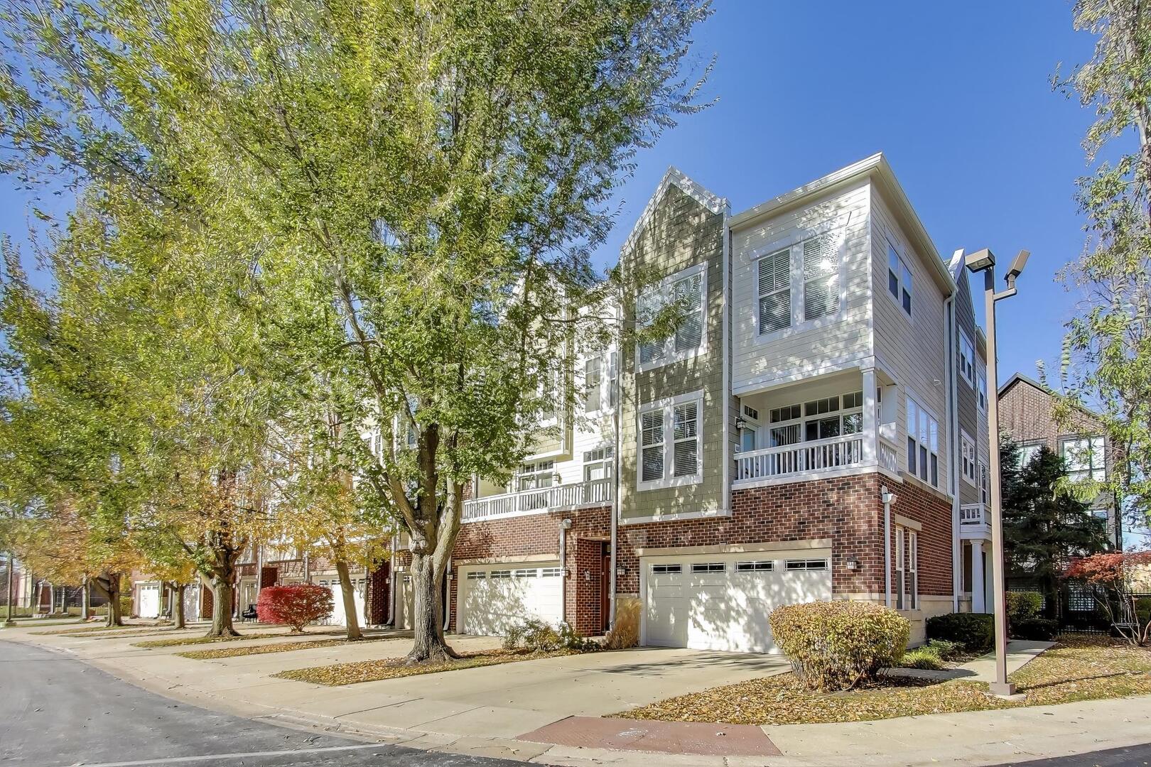 513 Grove Lane Forest Park, IL 60130 - Photo 3 of 34 a view of a building with a street